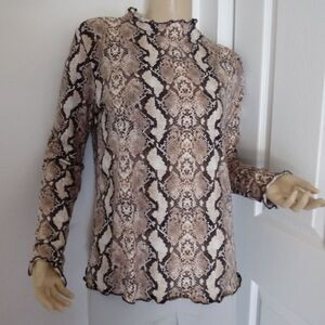 NEW Mikey&Joey animal print long sleeve top